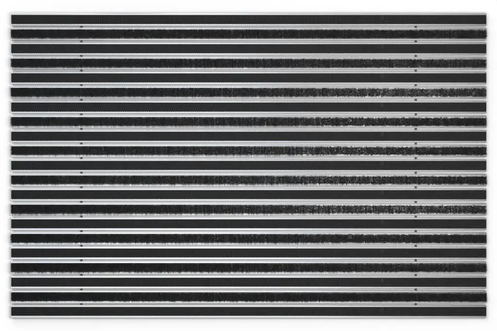 Widok z góry maty z profilu aluminiowego Klasyczny Safe R01V czarny / Brush BL01 czarny - Entrada