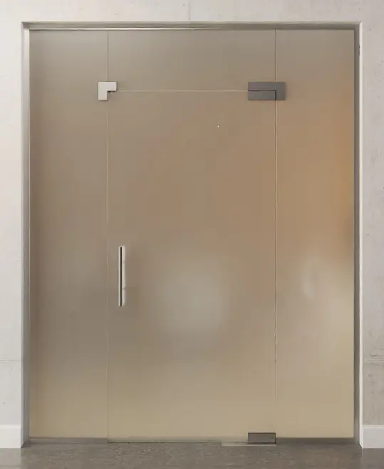 Zdjęcie całopowierzchniowo matowych szklanych drzwi wahadłowych z dwoma stałymi elementami bocznymi i naświetlem DORMA Mundus BTS Variante 9 - Erkelenz