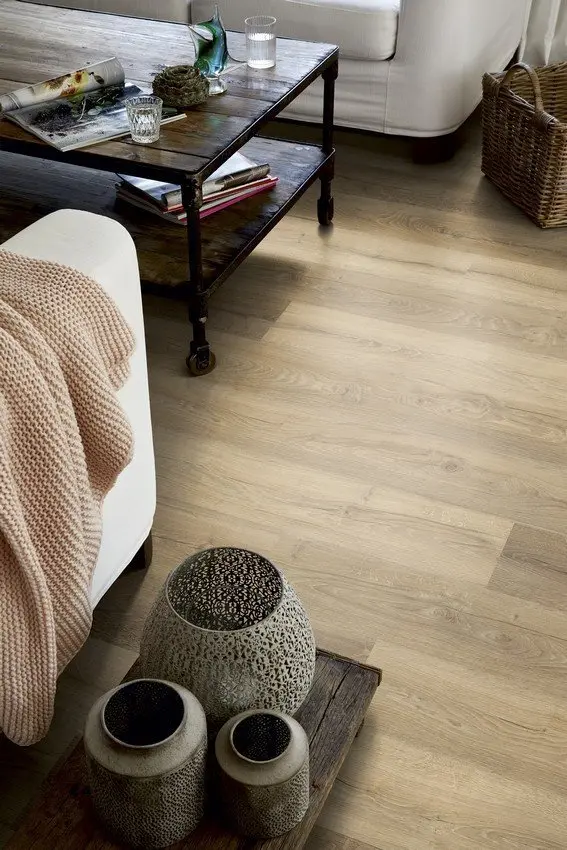 Widok części mieszkalnej z Livingston dąb natur deska w stylu wiejskim klasyczny HOME panele laminowane - Egger