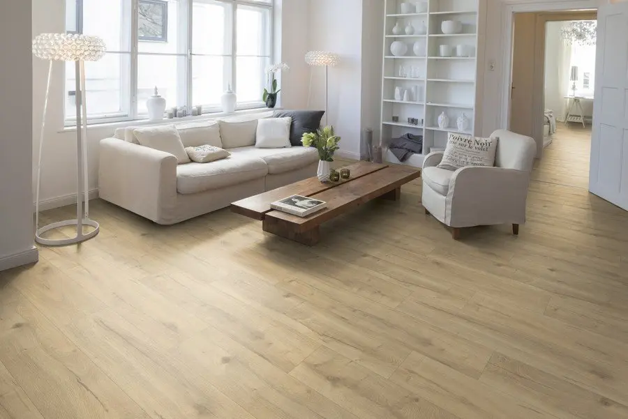 Widok wnętrza: EGGER panele laminowane Loja dąb natur deska w stylu wiejskim klasyczny HOME