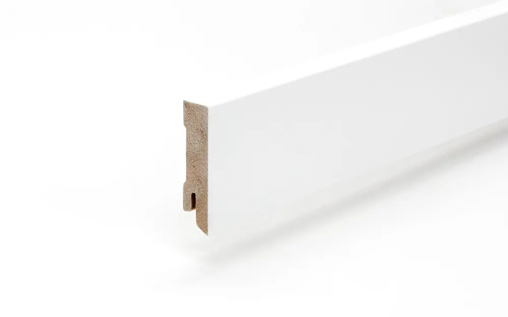 Perspektywa listwy przypodłogowej 16 x 60 x 2440 mm MDF biały fazowana Modern 60 Clip-Nut