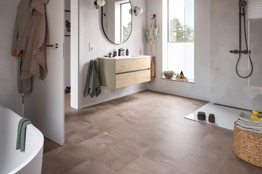 Widok EGGER podłoga z designem klick tytanit piaskowy beż Kingsize Aquadura+ zdjęcie 5