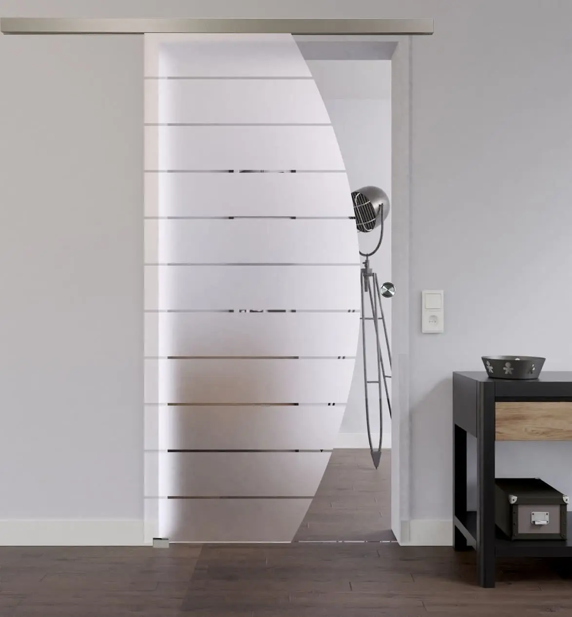 Widok całoszklanych drzwi przesuwnych LIENBACHER, model 356, szkło przezroczyste.