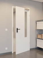 CloseUp-Flur-Milieuansicht von GARANT Rauchschutztür Weißlack 9016 mit Lichtausschnitt LA-5 bandseitig