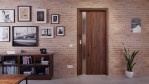 Front-Milieuansicht der in der Wand laufenden HÖRMANN Schiebetür Pure 1 Alpineiche Duradecor DesignLine mit Lichtausschnitt Schlossseite