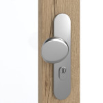 Detailansicht der Oberfläche von GARANT Wohnungseingangstür Authentic Risseiche CePaL mit Lichtausschnitt LA-3