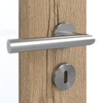 Detailansicht der Oberfläche von GARANT Doppelflügeltür inkl. Zarge Authentic Risseiche CPL mit Lichtausschnitt LA-5 schlossseitig