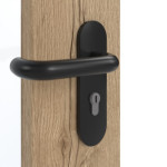 Detailansicht der Oberfläche von GARANT Rauchschutztür Authentic Risseiche CePaL mit Lichtausschnitt LA-DIN