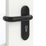 Detailansicht der Oberfläche von GARANT Rauchschutztür Weißlack 9016 mit Lichtausschnitt LA-6