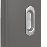 Detailansicht der Oberfläche von Huga Schiebetür Hygge grau RAL 7037 Lack Basic mit Lichtausschnitt LA-24 schlossseitig