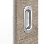 Detailansicht der Oberfläche von HÖRMANN Schiebetür Pure 1 Nordeiche quer Duradecor DesignLine mit Lichtausschnitt Schlossseite