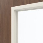 Detailansicht des Lichtausschnitts von WESTAG Schiebetür Nussbaum Trentino NU 717 Portalit CPL mit Lichtausschnitt LA-3