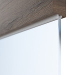 Detailansicht des Lichtausschnitts von HÖRMANN Schiebetür Pure 2 Alpineiche quer Duradecor DesignLine mit Lichtausschnitt quer mit bündiger Lisene Steel 80-7