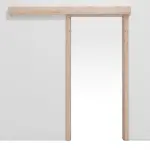 Frontansicht von Schiebetürsystem vor der Wand laufend Fichte Massivholz - Kilsgaard