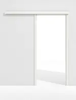 Frontbild von Schiebetürsystem WestaLack Arctic Weiß RAL 9016 vor der Wand laufend mit Zarge - Westag