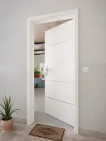 CloseUp-Milieuansicht von GARANT Wohnungseingangstür Corona 830 Authentic Bianco CePaL