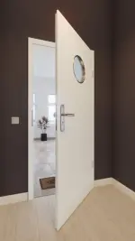 Front-Milieuansicht von GARANT Wohnungseingangstür U11026SD Kristallweiß GHK08 mit Lichtausschnitt LA-12