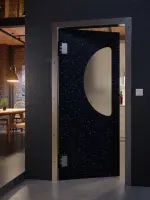 CloseUp-Milieuansicht von HÖRMANN Kunststoff-Pendeltür Schwarz Bunt mit Lichtausschnitt halbrund inkl. Umfassungszarge