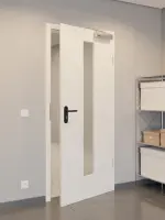 CloseUp-Flur-Milieuansicht von GARANT Rauchschutztür Weißlack 9010 mit Lichtausschnitt LA-4 mittig