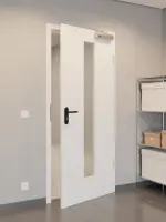CloseUp-Flur-Milieuansicht von GARANT Rauchschutztür U11209SD Edelweiß GHK08 mit Lichtausschnitt LA-4 mittig