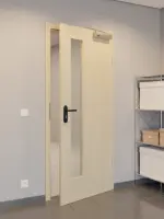 CloseUp-Flur-Milieuansicht von GARANT Rauchschutztür Natura Ahorn CePaL mit Lichtausschnitt LA-4 schlossseitig