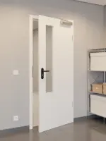 CloseUp-Flur-Milieuansicht von GARANT Rauchschutztür Authentic Bianco CePaL mit Lichtausschnitt LA-5 schlossseitig