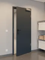 CloseUp-Flur-Milieuansicht von GARANT Rauchschutztür U12000SD Vulkanschwarz GHK08