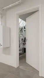 Detail-Milieuansicht von GARANT Wärmeschutztür Weißlack 9016