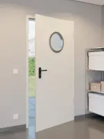 Kleines Milieubild von Mehrzwecktür MZ-1 mit rundem Lichtausschnitt von Hörmann