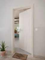 CloseUp-Milieuansicht von Eiche lasiert Basic Durat Wohnungseingangstür - Huga