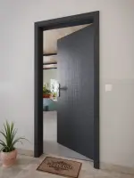 CloseUp-Milieuansicht von Cotton like Anthrazit Basic Wohnungseingangstür - Huga