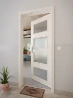 CloseUp-Milieuansicht von GARANT Wohnungseingangstür Quer Authentic Perl GCK08 mit Lichtausschnitt LA-11