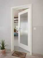 CloseUp-Milieuansicht von GARANT Wohnungseingangstür 0135-60 Rain Resopal mit Lichtausschnitt LA-2