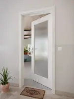 CloseUp-Milieuansicht von GARANT Wohnungseingangstür Authentic Grigio CePaL mit Lichtausschnitt LA-2