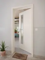 CloseUp-Milieuansicht von GARANT Wohnungseingangstür Authentic Perl GCK08 mit Lichtausschnitt LA-4 schlossseitig