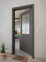 CloseUp-Milieuansicht von GARANT Wohnungseingangstür 10622-60 Ebony CePaL mit Lichtausschnitt LA-6