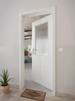 CloseUp-Milieuansicht von GARANT Wohnungseingangstür Authentic Grigio GCK08 mit Lichtausschnitt LA-6