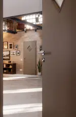 Detail-Milieuansicht von Taupe RAL 7048 LA 6 Raute Mattlack Basic Innentür - Huga