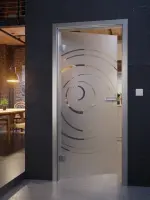 Milieu Detailansicht Stadtloft mit Lira Mattierung Glastür mit Motiv klar - Erkelenz