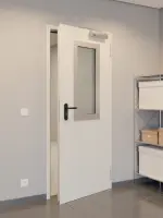 CloseUp-Milieuansicht von Innentür-Set Stahl mit Feuerschutzfunktion T30-1 FSA-62 mit Rechteckverglasung Ausschnitt 2 inkl. Eckzarge - Teckentrup