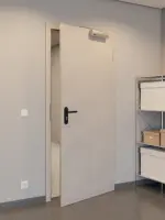 CloseUp-Milieuansicht von WESTAG Rauchschutztür Semento BN 434 PortaLit CPL