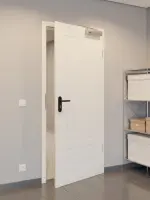 CloseUp-Milieuansicht von GARANT Rauchschutztür Milano M2/1 Weißlack 