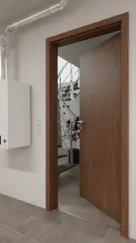 Detail-Milieuansicht von WESTAG Energiespartür Nussbaum Trentino NU 717 Portalit CPL