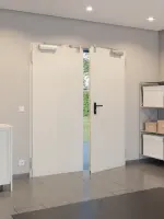 CloseUp-Milieuansicht von TECKENTRUP Außentür-Set 2-flg. Stahl mit Feuerschutzfunktion EI2 30-C5-SA 62-2 inkl. Eck- und Ergänzungszarge