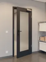 CloseUp-Milieuansicht von GARANT Rauchschutztür Matt RAL 9005 G-TEC mit Lichtausschnitt LA-2