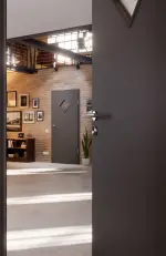 CloseUp-Milieuansicht von Huga Innentür Hygge grau RAL 7037 Lack Basic mit Lichtausschnitt LA-6 Raute