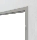 Detailansicht von HÖRMANN Zarge für Ganzglas-Doppelflügeltüren Lichtgrau RAL 7035 Mattlack mit runder Kante