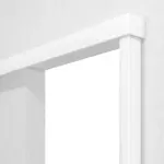 Detailansicht von CLASSEN Schiebetürsystem vor der Wand laufend Uni Weiß Dekorfolie ohne Zarge