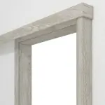 Detailansicht von Schiebetürsystem Eiche Gessato Dekorfolie vor der Wand laufend mit Zarge