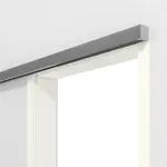 Detailansicht von GARANT Line-Schiebetürsystem vor der Wand laufend U11026SD Kristallweiß GHK08